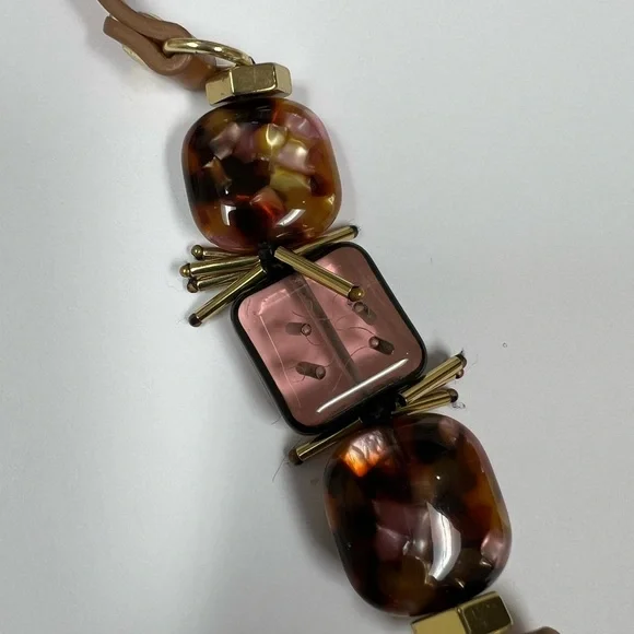 Chic Tortoiseshell and Gold Women's Bracelet - Picture 4 of 8